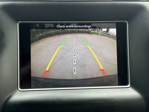 Used 2018 Jeep Grand Cherokee Laredo RWD image 26
