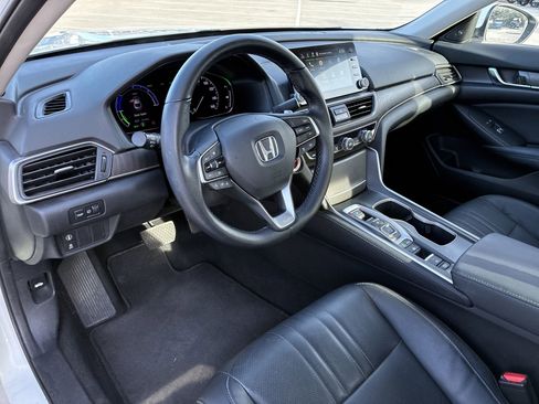 Certified 2018 Honda Accord EX-L image 2
