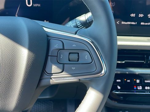 New 2025 Buick Envista Avenir image 23