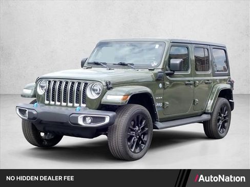 Used 2022 Jeep Wrangler Unlimited Sahara w/ Cold Weather Group AWD/4WD image 1