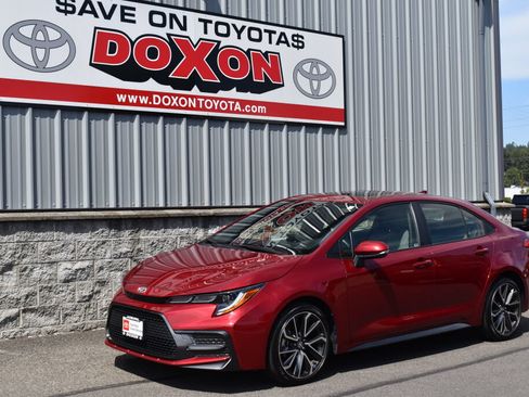 Used 2022 Toyota Corolla SE w/ SE Premium Package FWD image 1