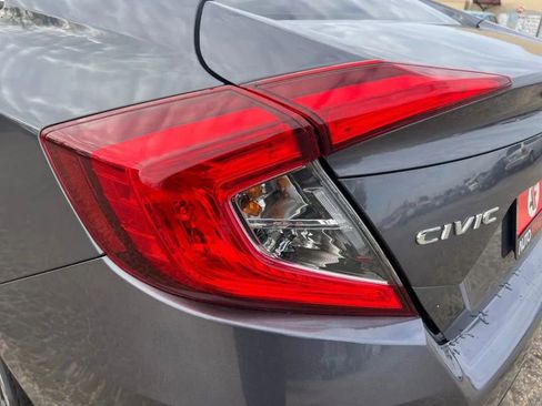 Used 2018 Honda Civic EX image 33