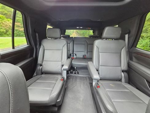 Used 2024 Chevrolet Tahoe Z71 w/ Z71 Off-Road Package AWD/4WD image 24