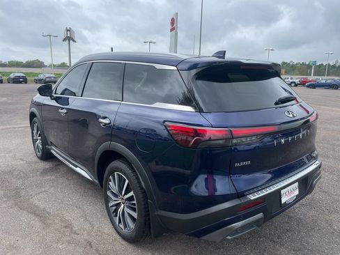 Used 2023 INFINITI QX60 Sensory w/ Cargo Package FWD image 7