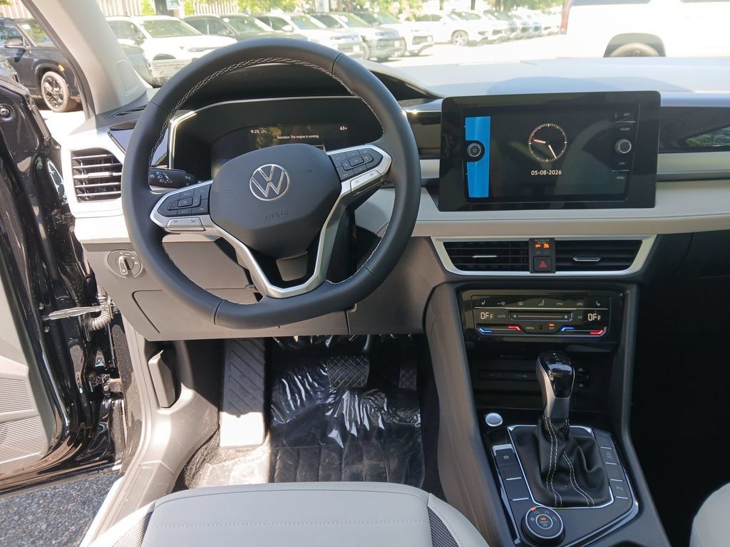 New 2026 Volkswagen Taos SE AWD/4WD image 13