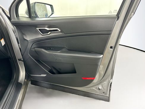 Used 2026 Kia Sportage LX image 30