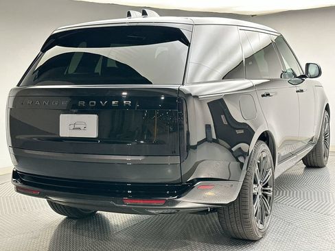 New 2026 Land Rover Range Rover Long Wheelbase SE AWD/4WD image 3