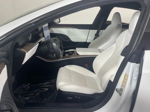 Used 2023 Tesla Model S Standard Range image 17