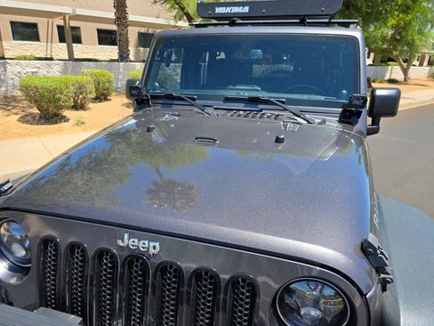Used 2014 Jeep Wrangler Unlimited Rubicon w/ Connectivity Group AWD/4WD image 12