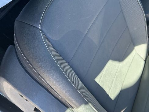 Used 2023 Volkswagen Taos SE w/ Panoramic Sunroof Package image 21