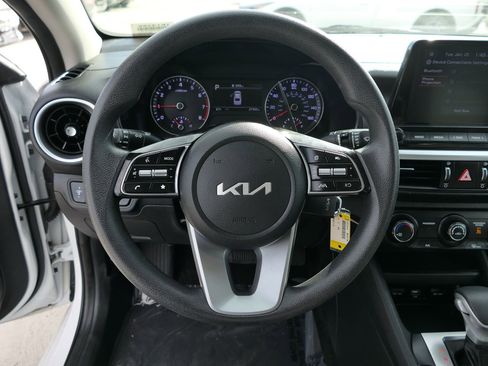 Used 2022 Kia Forte LXS image 18