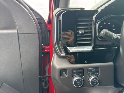 Used 2024 GMC Sierra 1500 Elevation w/ LPO, Elevation Black Package AWD/4WD image 12