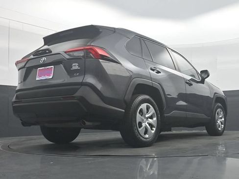 Used 2020 Toyota RAV4 LE FWD image 32