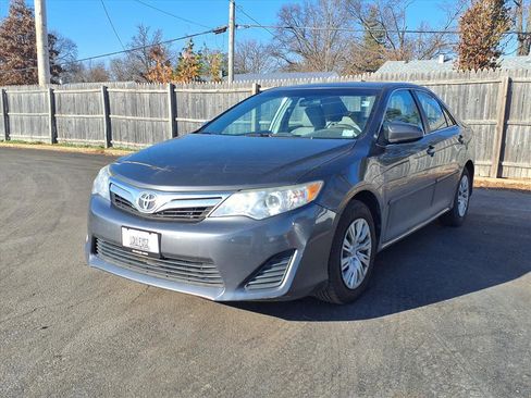 Used 2012 Toyota Camry LE image 26