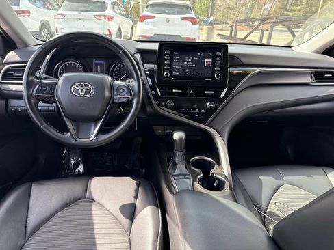 Used 2023 Toyota Camry SE FWD image 15