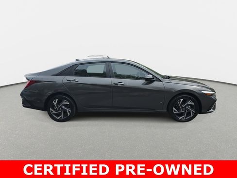 Certified 2025 Hyundai Elantra SEL FWD image 4