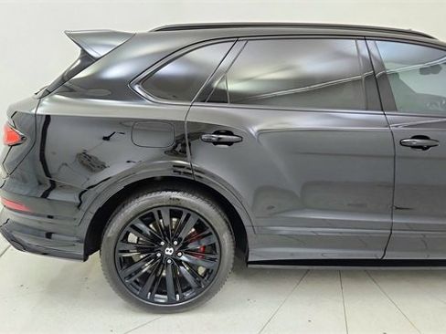 Used 2022 Bentley Bentayga Speed image 12