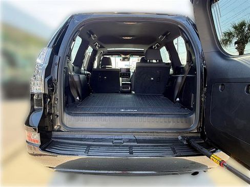 Used 2023 Lexus GX 460 Premium AWD/4WD image 7
