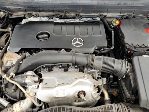 Used 2022 Mercedes-Benz GLB 250 GLB 250 SUV w/ AMG Line Packag image 27