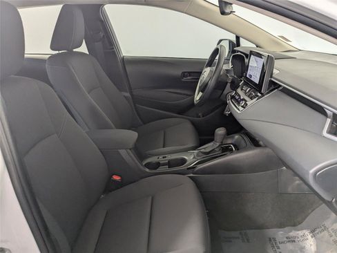 Certified 2023 Toyota Corolla LE image 4