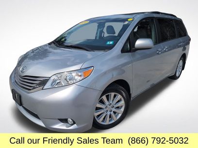 Used 2017 Toyota Sienna XLE Premium