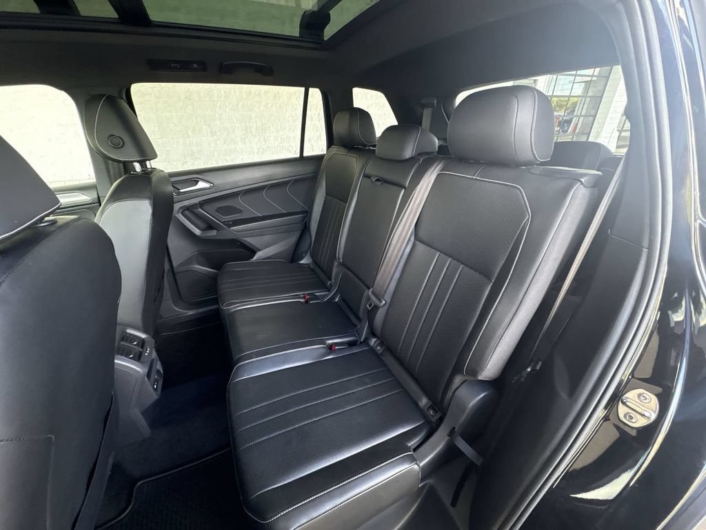 Used 2022 Volkswagen Tiguan SE R-Line FWD image 25