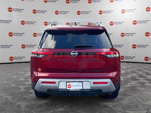 Used 2025 Nissan Pathfinder SL w/ Black Appearance Package image 4