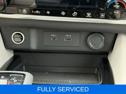 Used 2023 Nissan Rogue SL AWD/4WD image 26