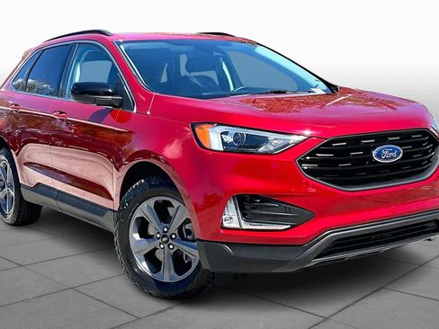 Used 2022 Ford Edge SEL w/ Sport Appearance Package image 2