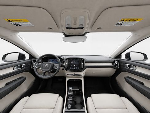 Certified 2023 Volvo XC40 B5 Ultimate w/ Protection Package Premier AWD/4WD image 12