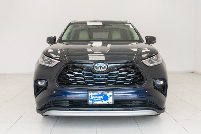 Used 2024 Toyota Highlander Platinum FWD image 35
