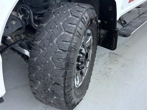 Used 2024 Ford F350 Platinum w/ Tremor Off-Road Package AWD/4WD image 25