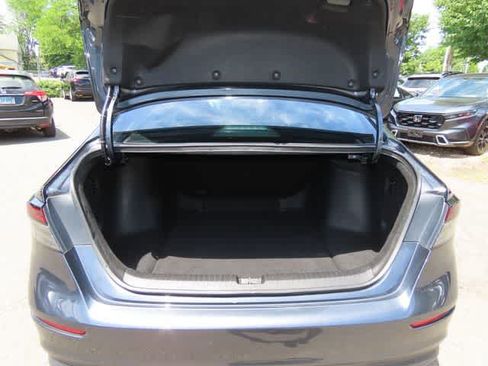 Used 2023 Honda Accord LX image 10