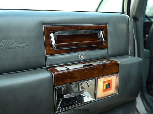 Used 1986 Cadillac Brougham Brougham image 33