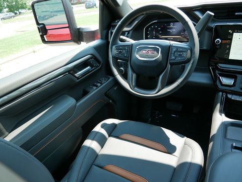 New 2026 GMC Sierra 2500 AT4 w/ AT4 Premium Plus Package AWD/4WD image 13