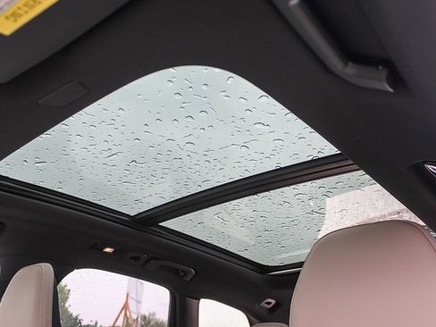 New 2026 Volvo XC60 B5 Plus w/ Climate Package PRO image 28