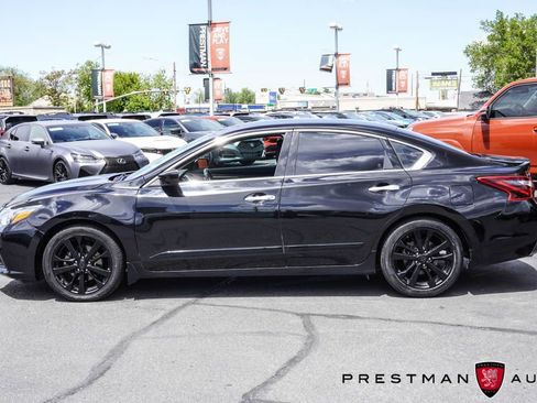 Used 2017 Nissan Altima 2.5 SR w/ Midnight Edition Package FWD image 16