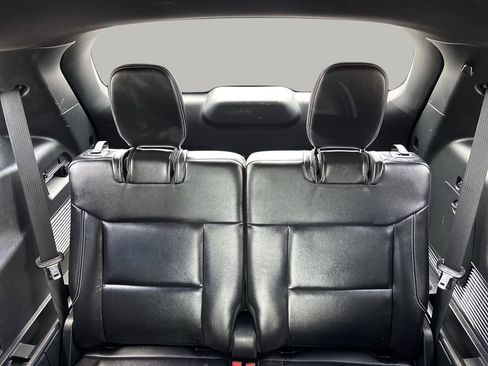 Certified 2022 Ford Explorer ST w/ ST Street Pack RWD image 18