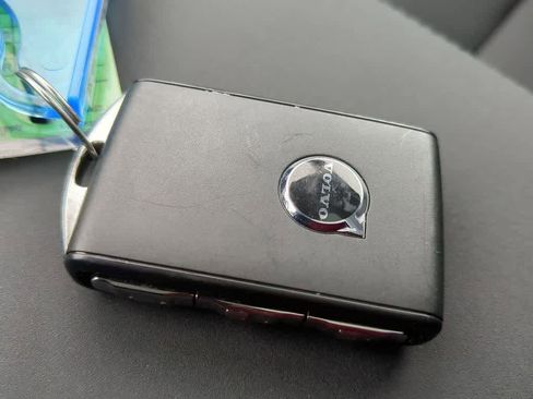 Certified 2026 Volvo XC90 B6 Plus w/ Protection Package Premier image 35