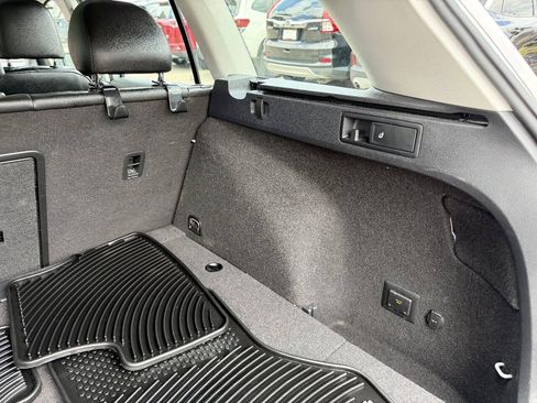 Used 2017 Volkswagen Golf SE FWD image 22