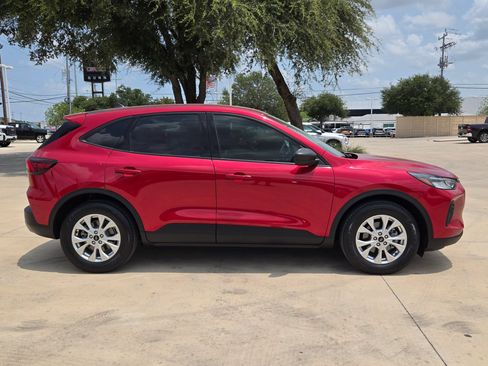Used 2025 Ford Escape Active FWD image 8
