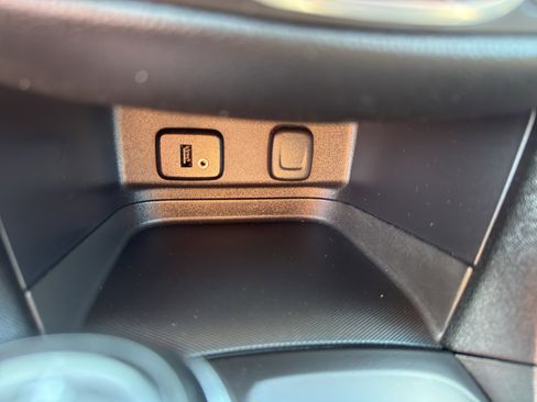 Used 2018 Chevrolet Equinox LT AWD/4WD image 20