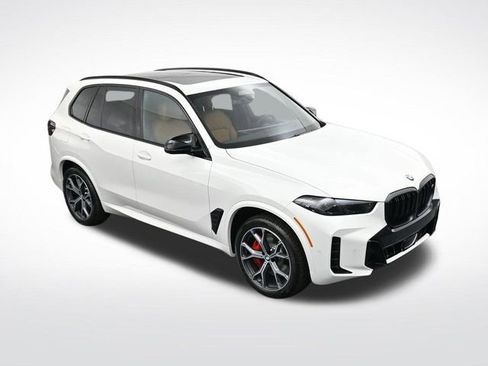 New 2026 BMW X5 M60i w/ Climate Comfort Package image 22