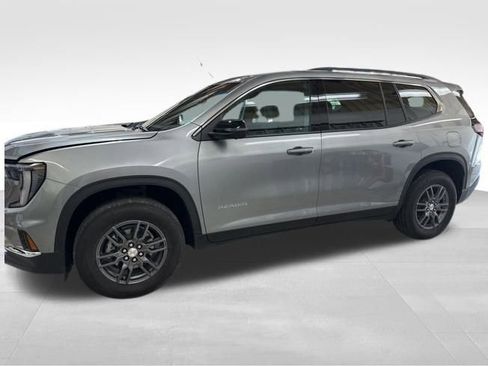 Used 2025 GMC Acadia Elevation image 4