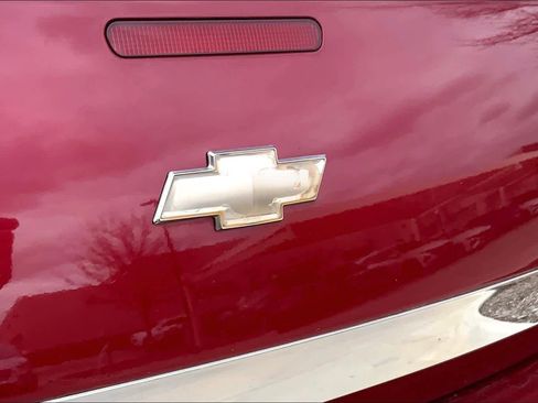 Used 2011 Chevrolet Impala LT image 9