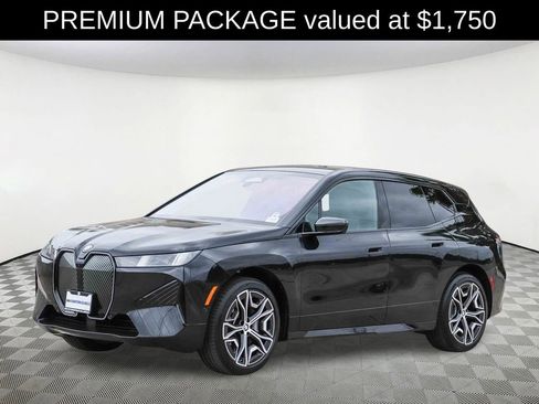 Used 2026 BMW iX xDrive60 w/ Premium Package AWD/4WD image 3