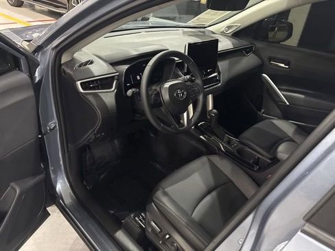 Used 2025 Toyota Corolla Cross XLE w/ Convenience Package AWD/4WD image 12