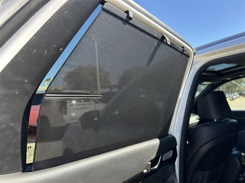 Used 2022 Hyundai Palisade Calligraphy image 15