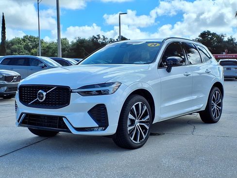 Certified 2024 Volvo XC60 B5 Plus w/ Protection Package Premier AWD/4WD image 3