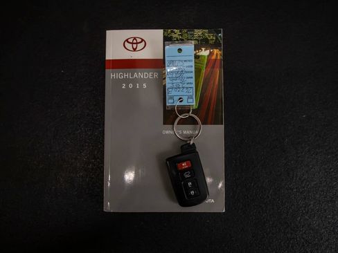 Used 2015 Toyota Highlander Limited w/ Driver Technology Package AWD/4WD image 48